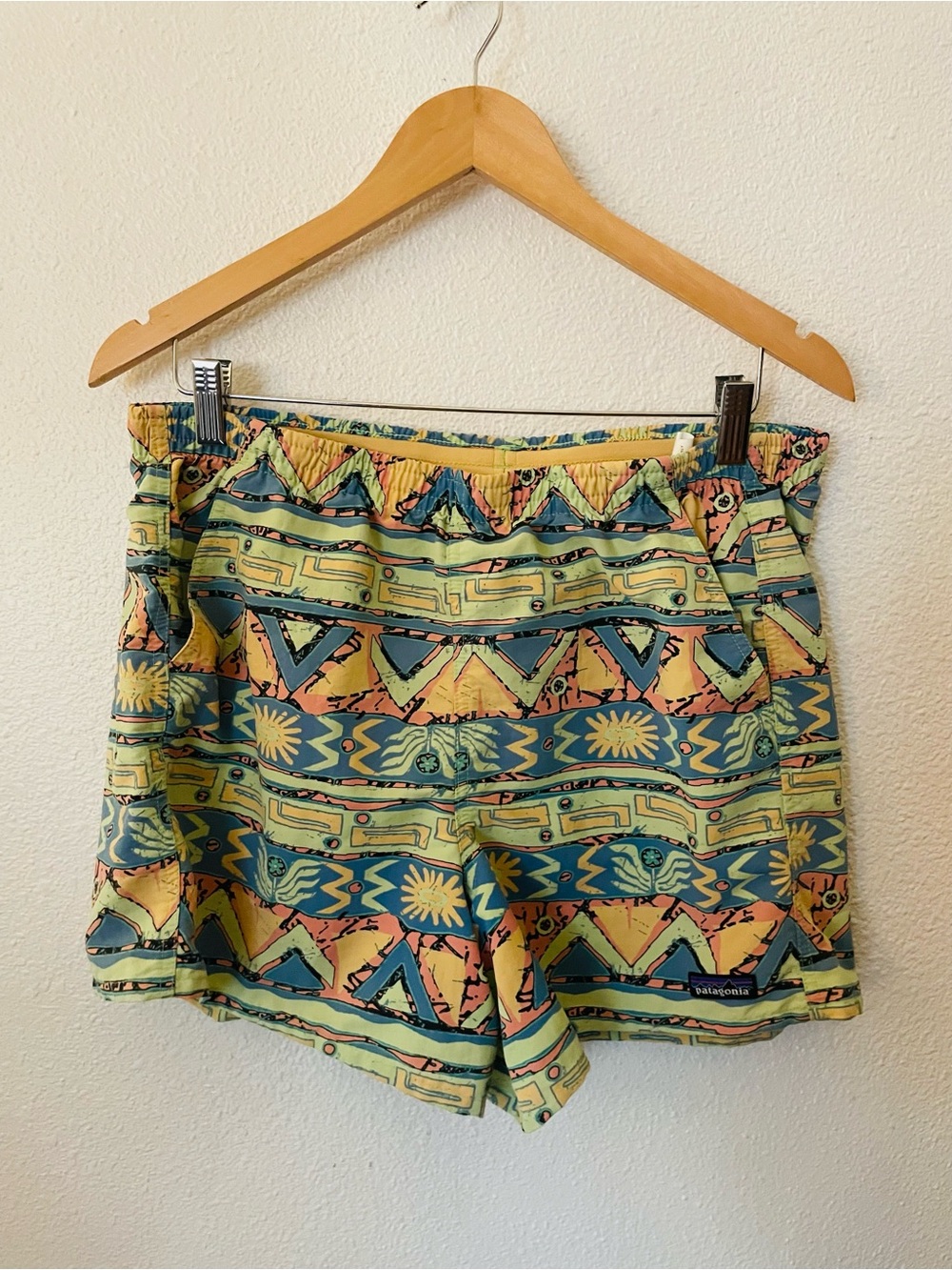 Patagonia Baggies 5” High Hopes Geometric Salamander Aztec Shorts Women’s Large